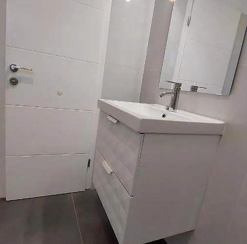 Apartman Aurora Apartment, *