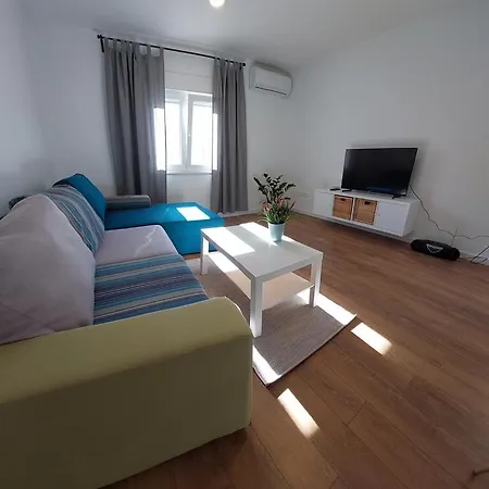 Aurora Apartment, זאדאר
